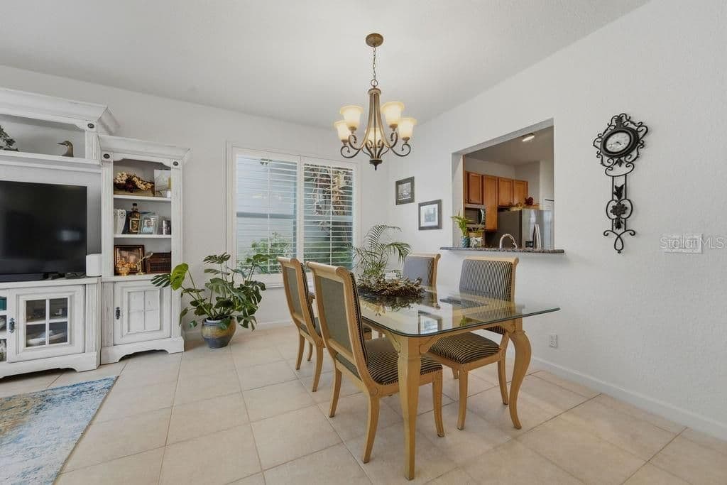 3-bedroom Property — 8074 MURANO CIRCLE