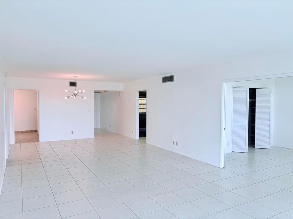 3-bedroom Condo — 804 Cypress Grove Lane #508