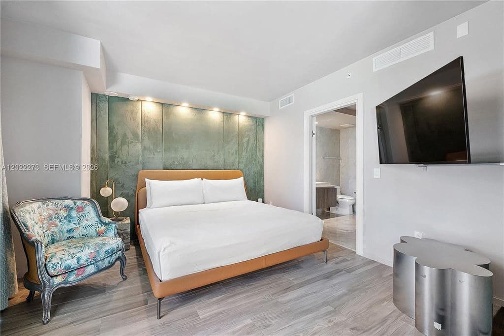 3-bedroom Condo — 801 S Miami Ave Unit 1004