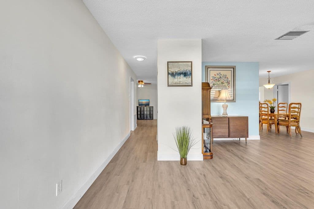 2-bedroom Single-Family Home — 7500 NW 73rd Avenue