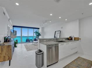 1-bedroom Condo — 601 NE 36th St APT 811, Miami, 33137