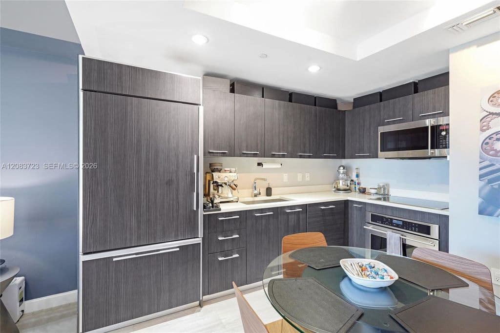 1+1 Condo — 45 SW 9th St APT 3405