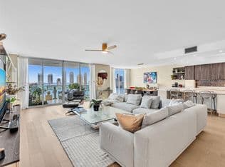 3+1 Condo — 3201 NE 183rd St APT 2102, Aventura, 33160