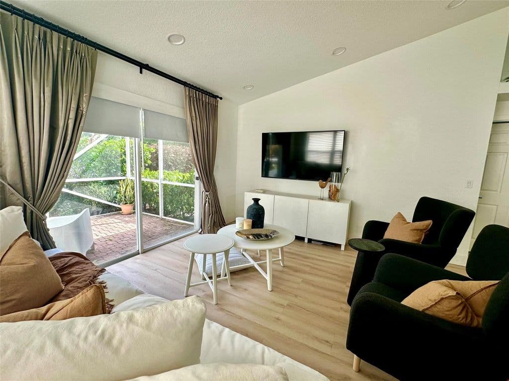 2-bedroom Condo — 7267 Panache Way