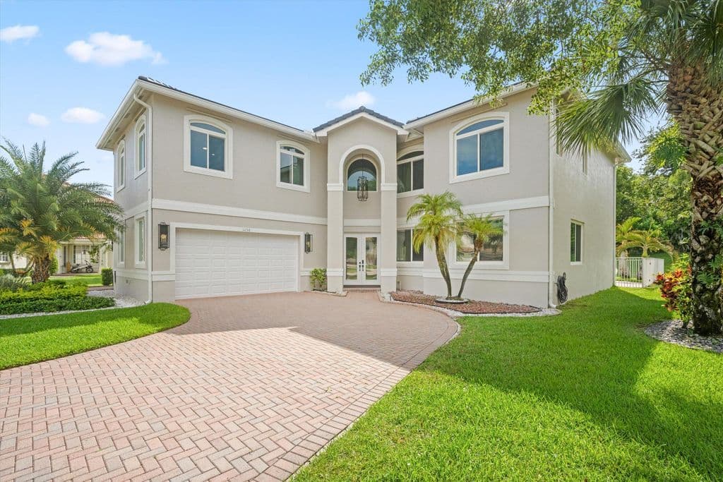 6-bedroom Single-Family Home — 11158 Mainsail Court
