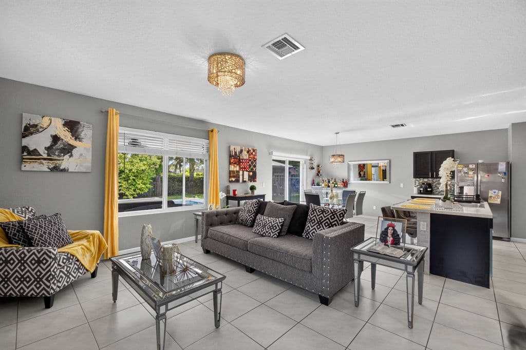 4-bedroom Single-Family Home — 3758 Whitney Park Lane