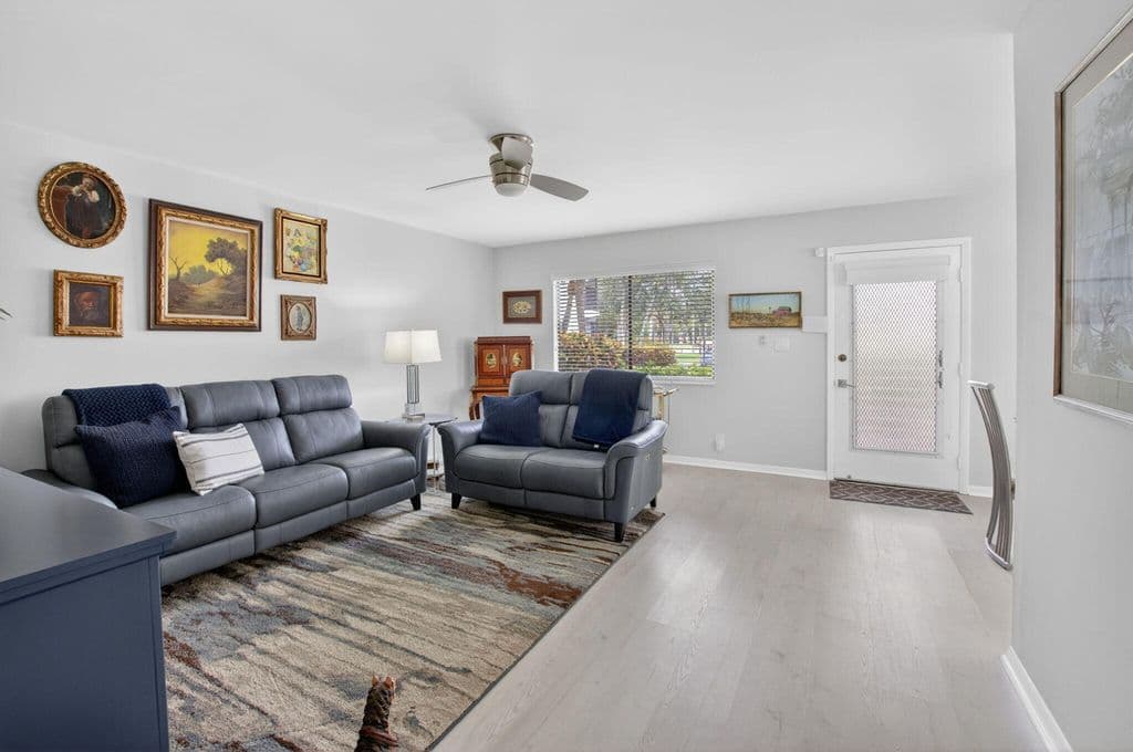 2+1 Condo — 15054 Ashland Way #82
