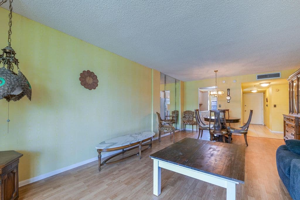 2-bedroom Condo — 4851 NW 26th Court #344