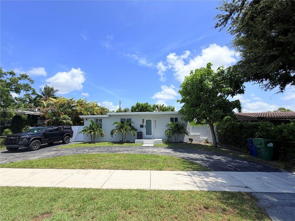 3+1 Müstakil ev — 8321 SW 46th St