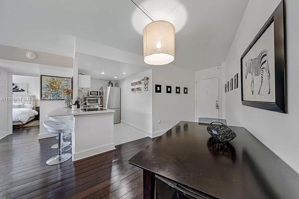 2-bedroom Condo — 1881 Washington Avenue #2g