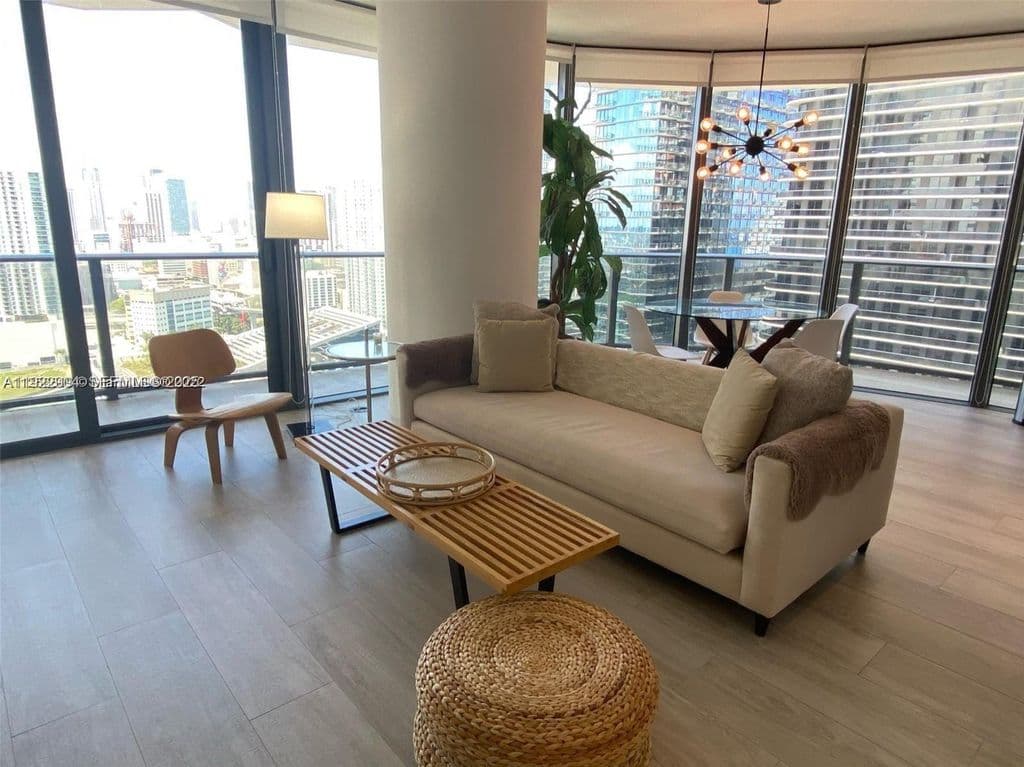 2+1 Condo — 55 SW 9th St Unit 3001