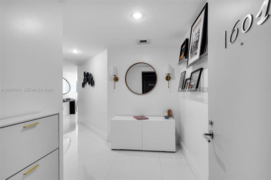 2-bedroom Condo — 1300 S Miami Ave Unit 1601