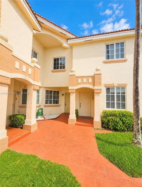 3-bedroom Property — 8356 NW 10th St APT 6D