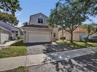 4+1 Müstakil ev — 636 Sand Creek Cir, Weston, 33327