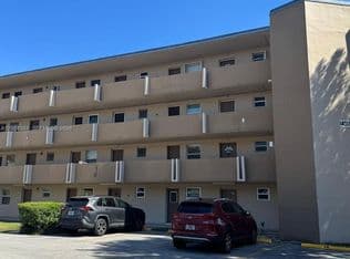 1-bedroom Condo — 1401 NE 191st St #D108, Miami, 33179