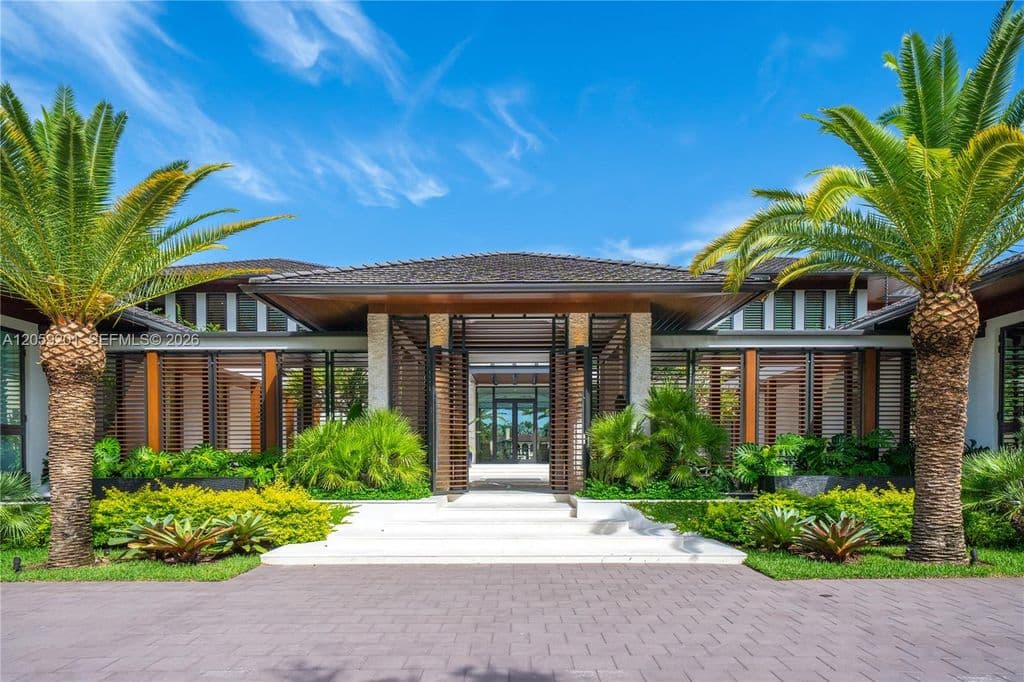 8-bedroom Single-Family Home — 641 Leucadendra Dr
