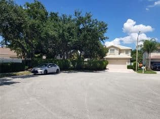 4+1 Müstakil ev — 17047 NW 16th St, Pembroke Pines, 33028