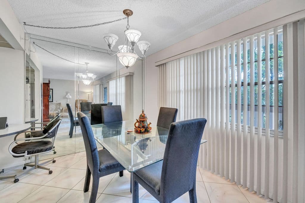 2+1 Condo — 1902 Bermuda Circle #L2