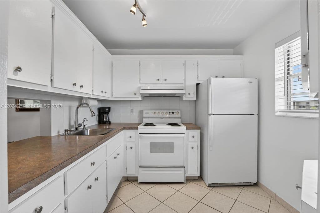 1+1 Condo — 2800 NW 47th Ter APT 303B