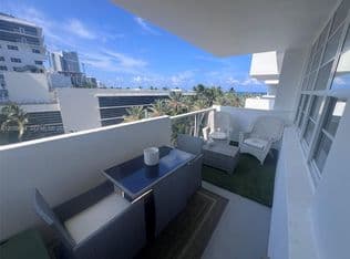 1-bedroom Condo — 100 Lincoln Rd #537, Miami Beach, 33139