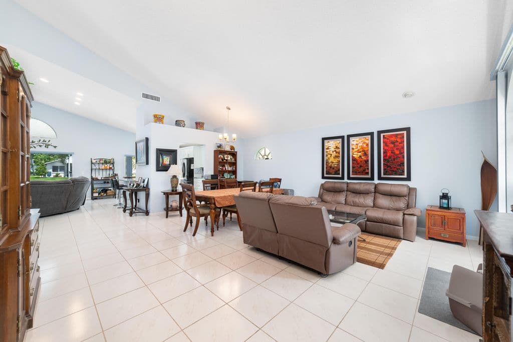 4-bedroom Single-Family Home — 2211 Soundings Court