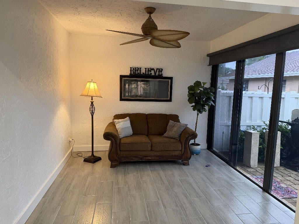 2+1 Condo — 8182 SPRINGTREE Road
