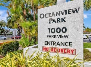 1-bedroom Condo — 1000 Parkview Dr APT 806, Hallandale Beach, 33009