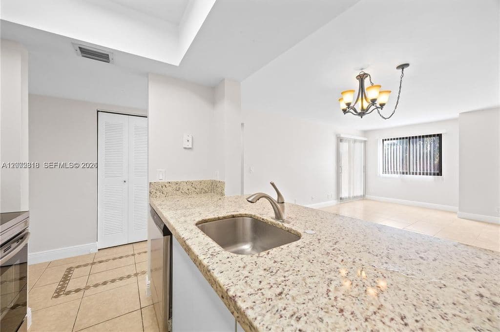 2+1 Condo — 10001 W Atlantic Blvd APT 316