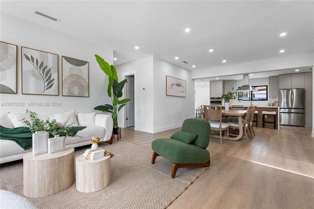 3+1 Müstakil ev — 480 NE 109th St