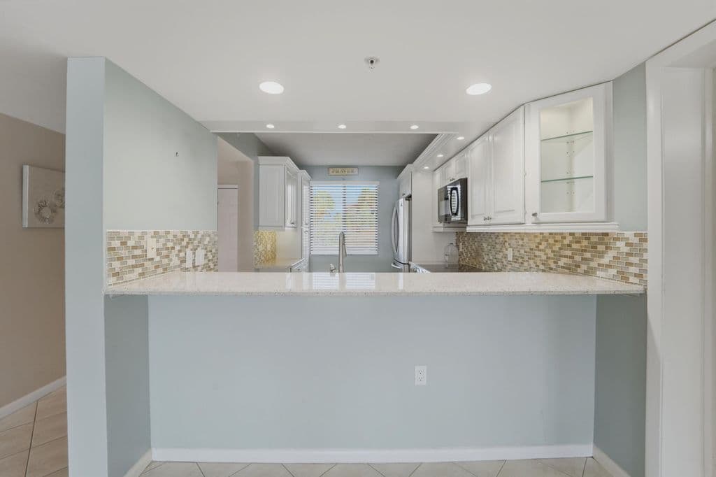 2-bedroom Condo — 2601 MARINA ISLE Way #204