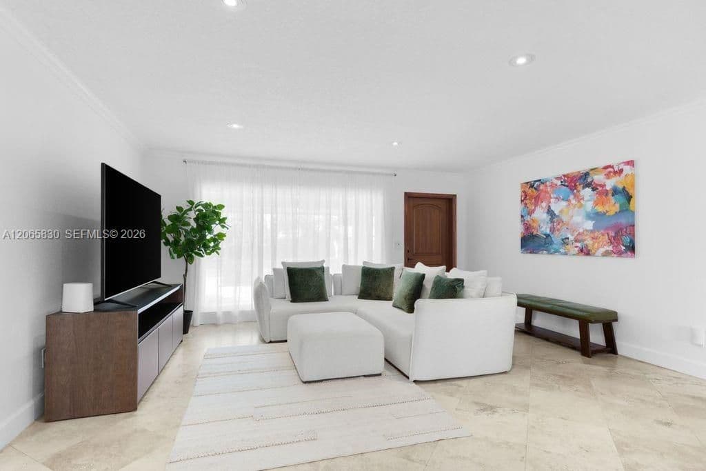 3-bedroom Single-Family Home — 261 SE 4th St