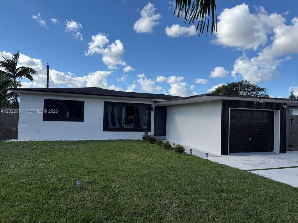 3+1 Müstakil ev — 1825 SW 43rd Ave