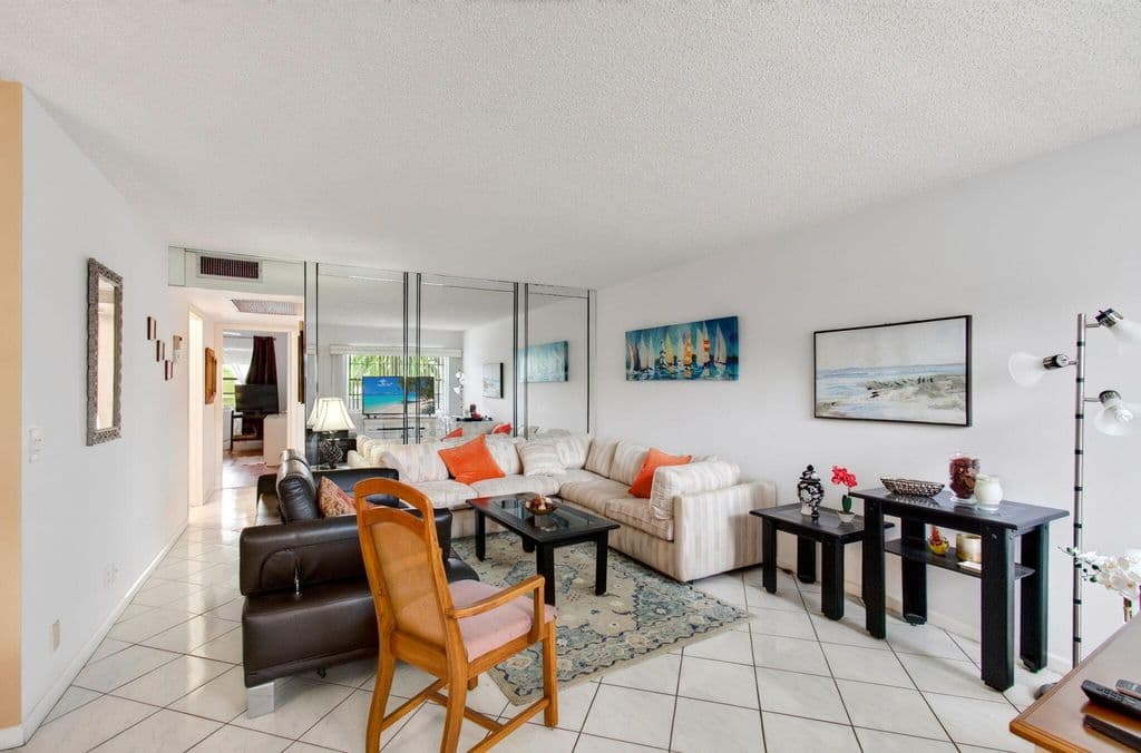 2-bedroom Condo — 3014 Exeter A