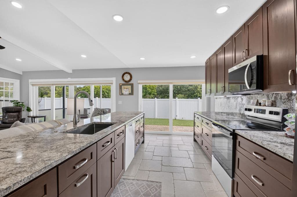 2+1 Müstakil ev — 22018 Colony Drive