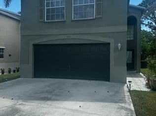 4-bedroom Single-Family Home — 4140 Pine Hollow Circle, Greenacres, 33463