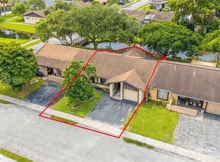 3+1 Müstakil ev — 9480 W Fern Ln, Miramar, 33025
