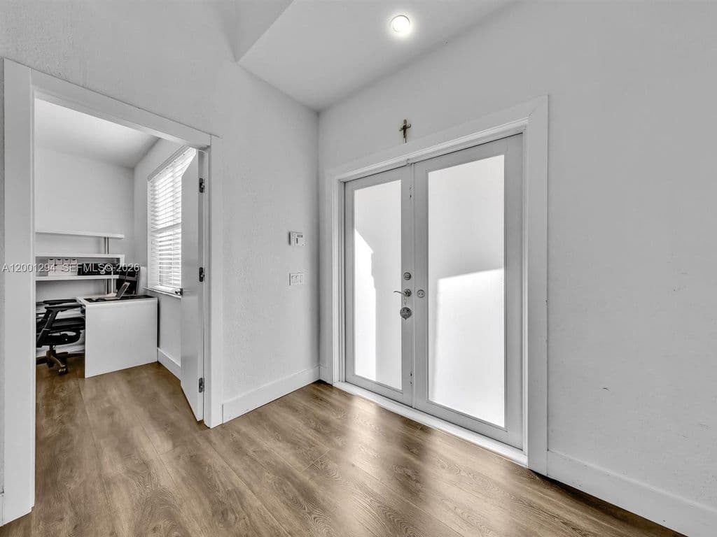 5-bedroom Single-Family Home — 1042 Thistle Creek Ct