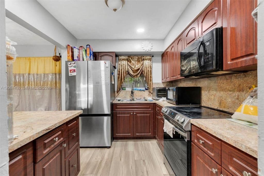 3-bedroom Single-Family Home — 6921 Taylor St