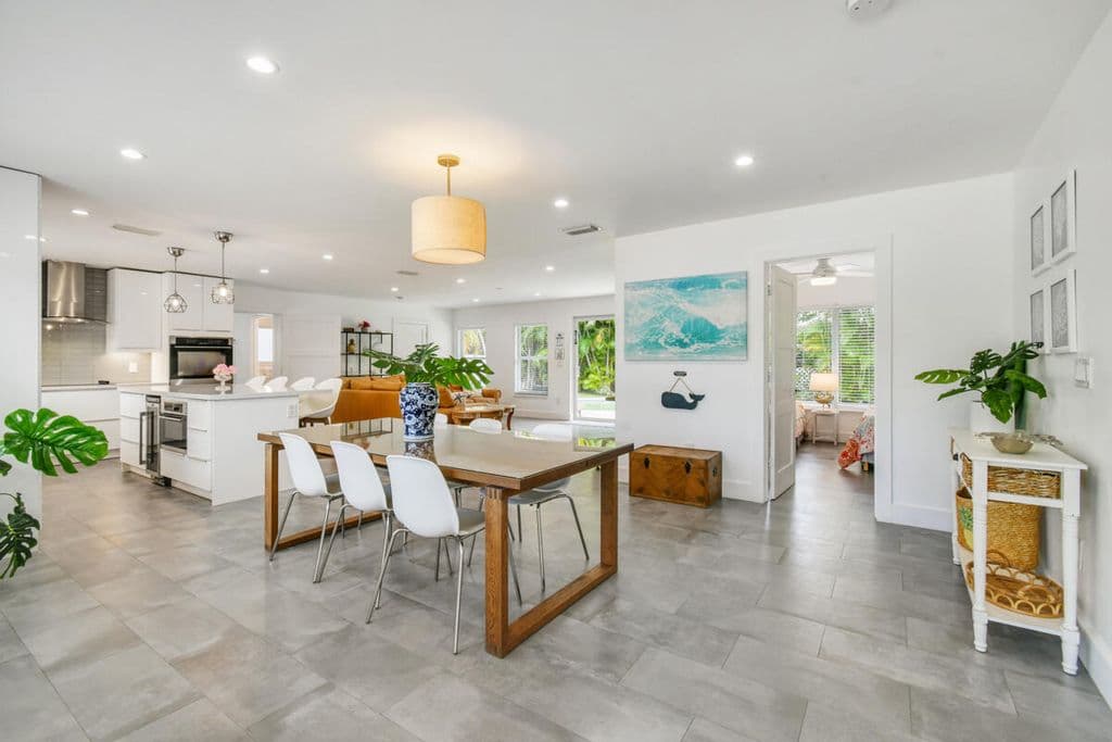 4-bedroom Single-Family Home — 1182 Beach Road