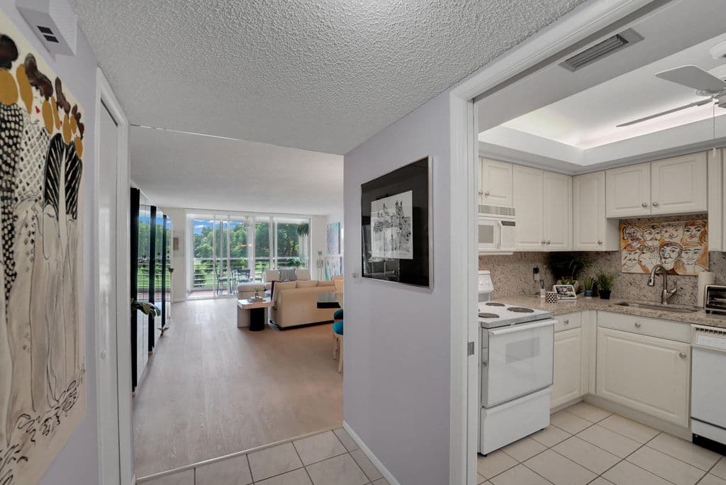 3-bedroom Condo — 804 CYPRESS GROVE Lane #210