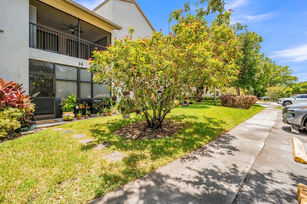 3+1 Condo — 3729 NW 35th Street