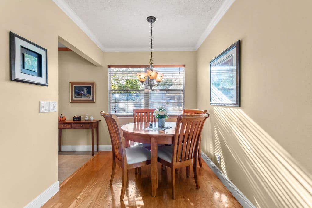 2-bedroom Condo — 144 Tilford G Place #144