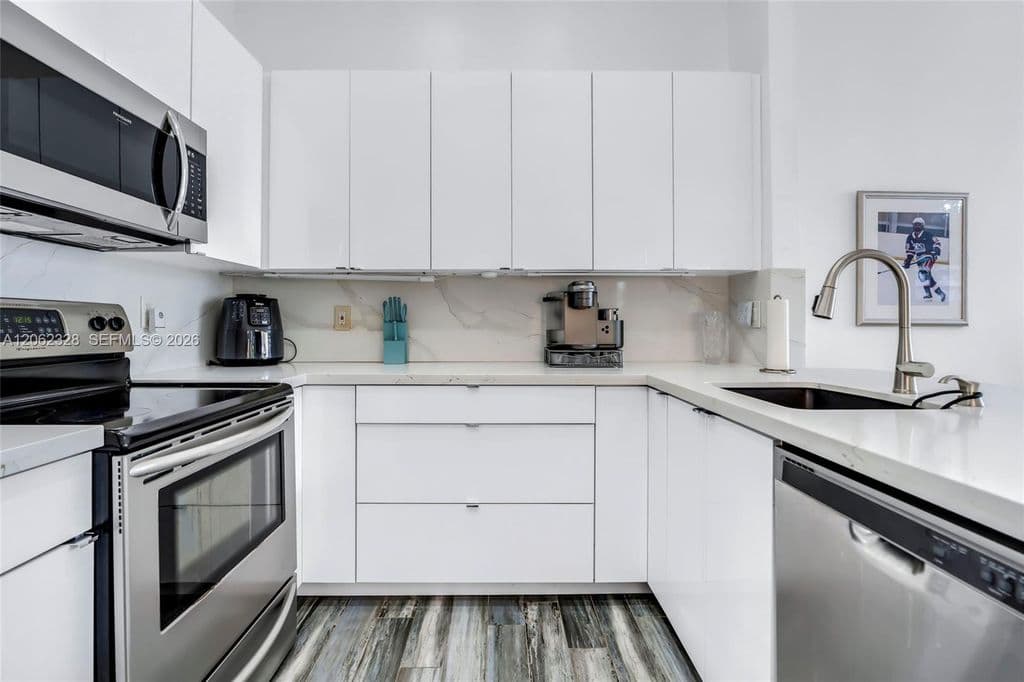 4-bedroom Single-Family Home — 17513 NW 10th St