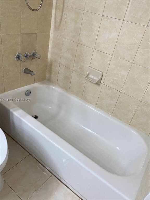 2+1 Condo — 300 Palm Cir W APT 208