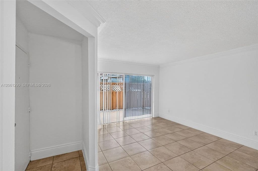 2+1 Condo — 4544 NW 79th Ave APT 1H