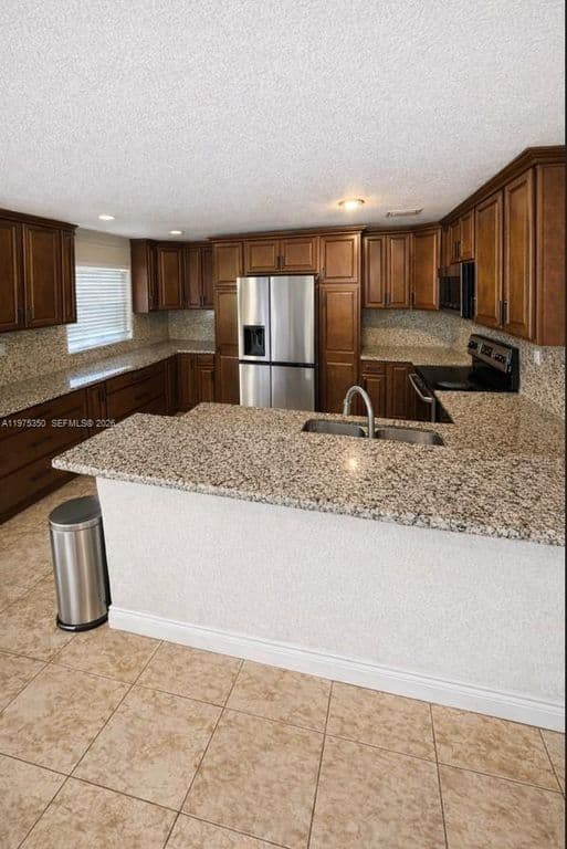 4+1 Müstakil ev — 10207 SW 20th Ct