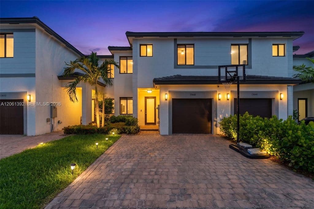 3-bedroom Property — 13648 SW 157th Ct #13648