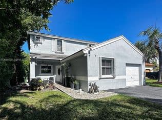 4+1 Müstakil ev — 1955 NW 184th Way, Pembroke Pines, 33029