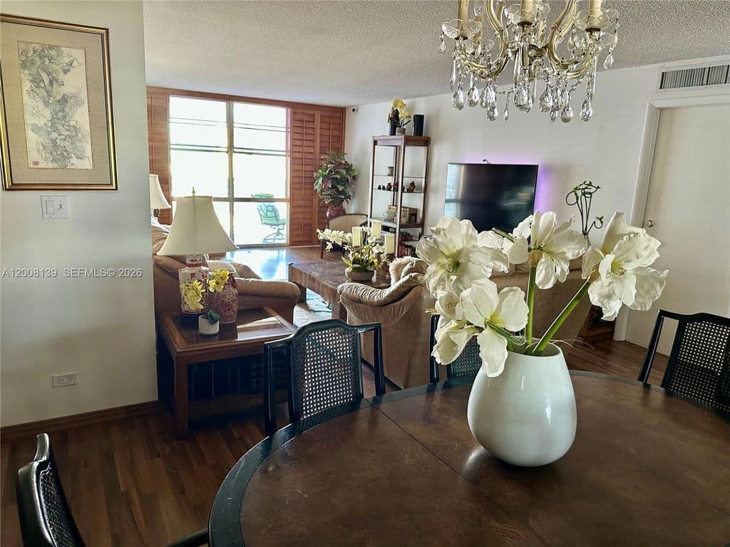 2-bedroom Condo — 301 174th St APT 2020
