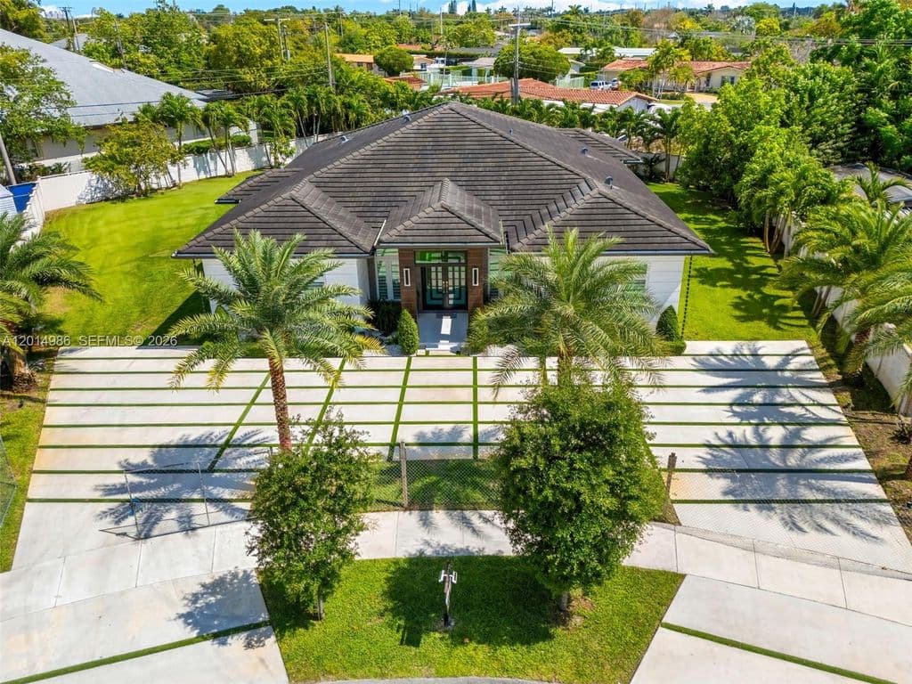 4+1 Müstakil ev — 5815 SW 107th Pl